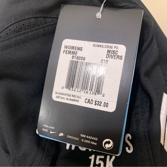 BNWT Nike running hat [womens race, Toronto, Nike run, collectable] - Picture 2 of 2